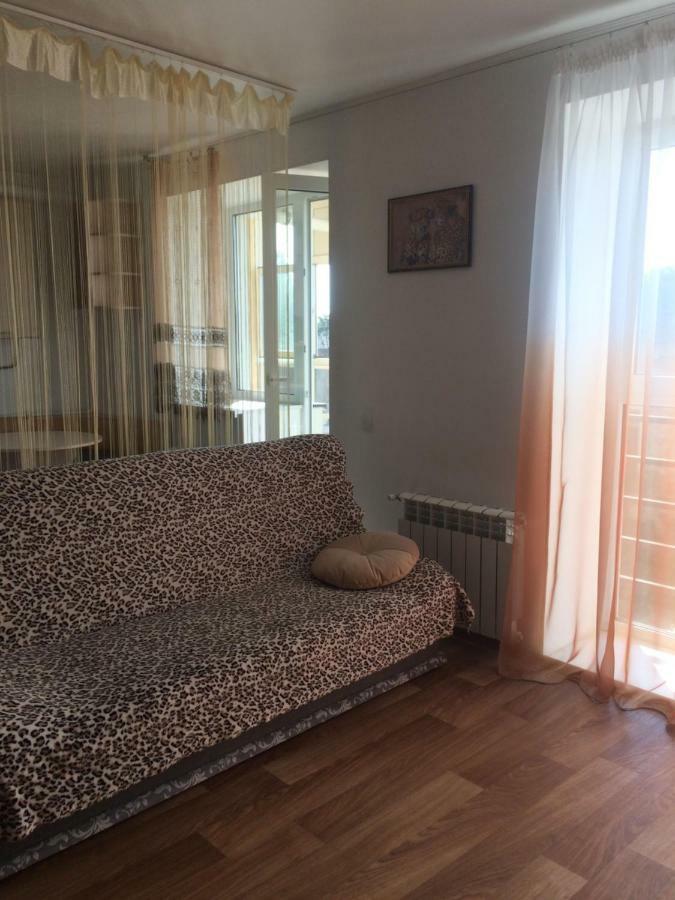Studio Apartment In Center โปลตาวา ภายนอก รูปภาพ