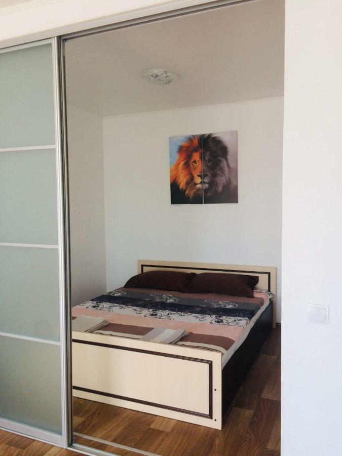 Studio Apartment In Center โปลตาวา ภายนอก รูปภาพ